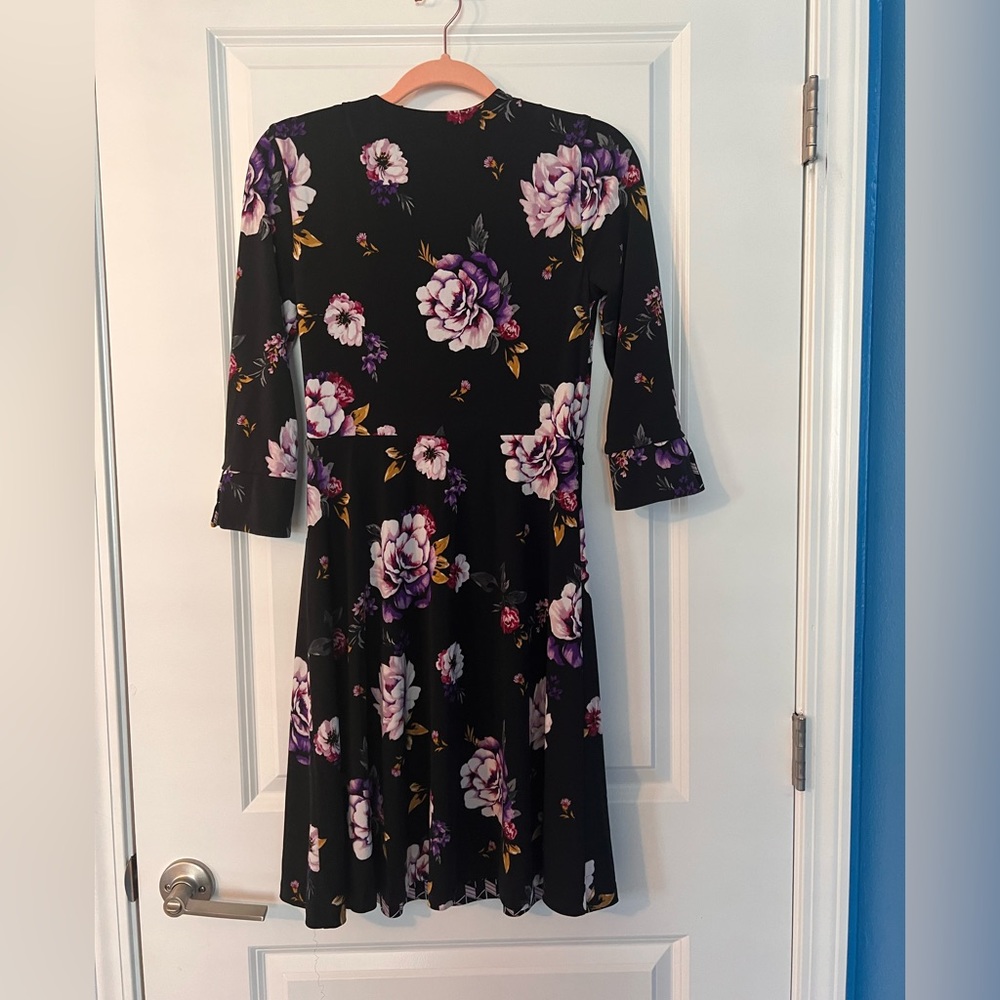 2 in 1 Dress White House Black Market Size 6